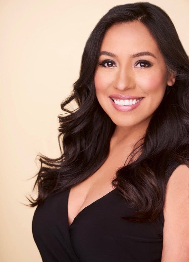 Jeannette Ceja, bilingual travel journalist and television host